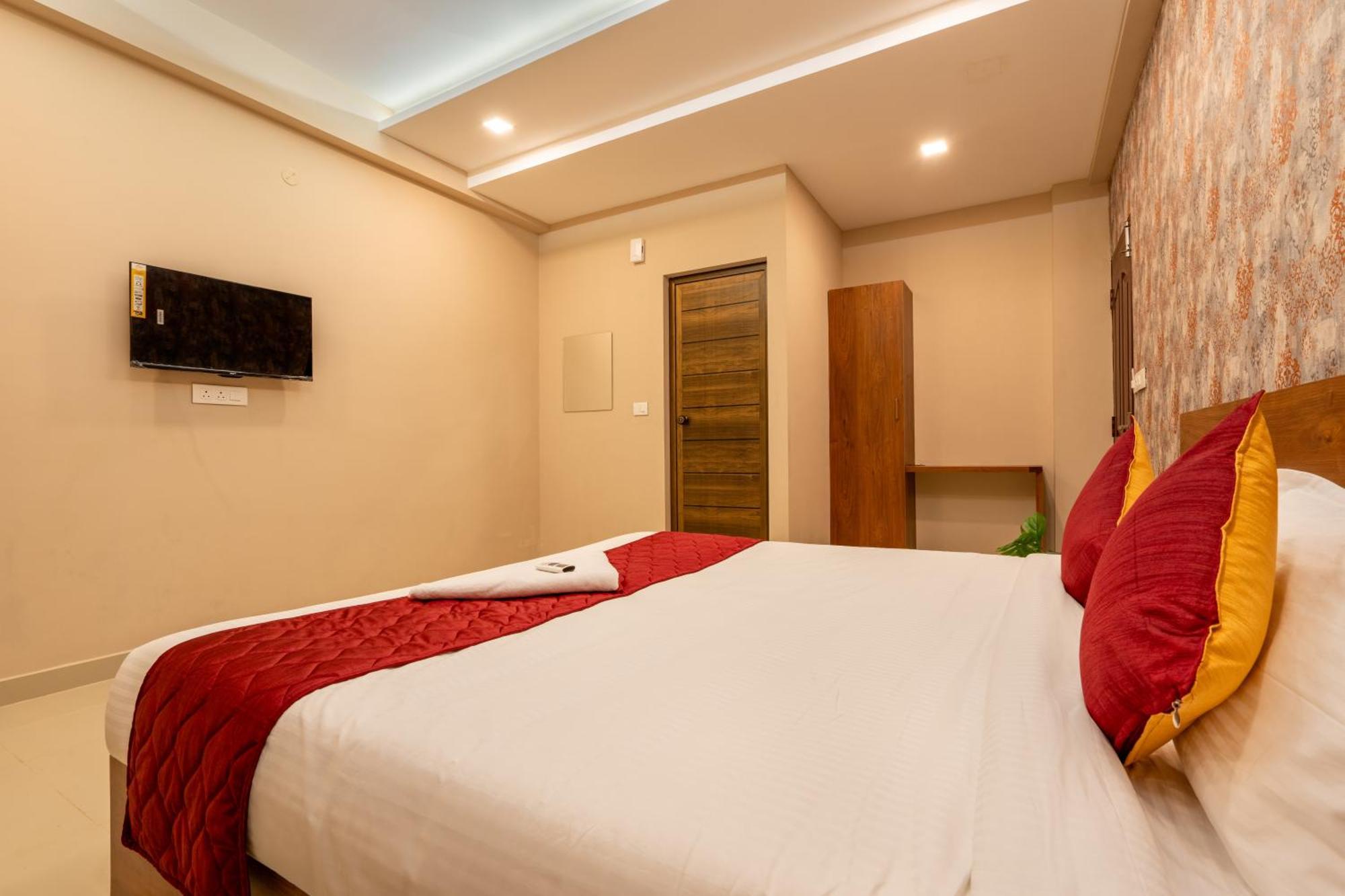 Готель Yaad Residency Kochi Екстер'єр фото