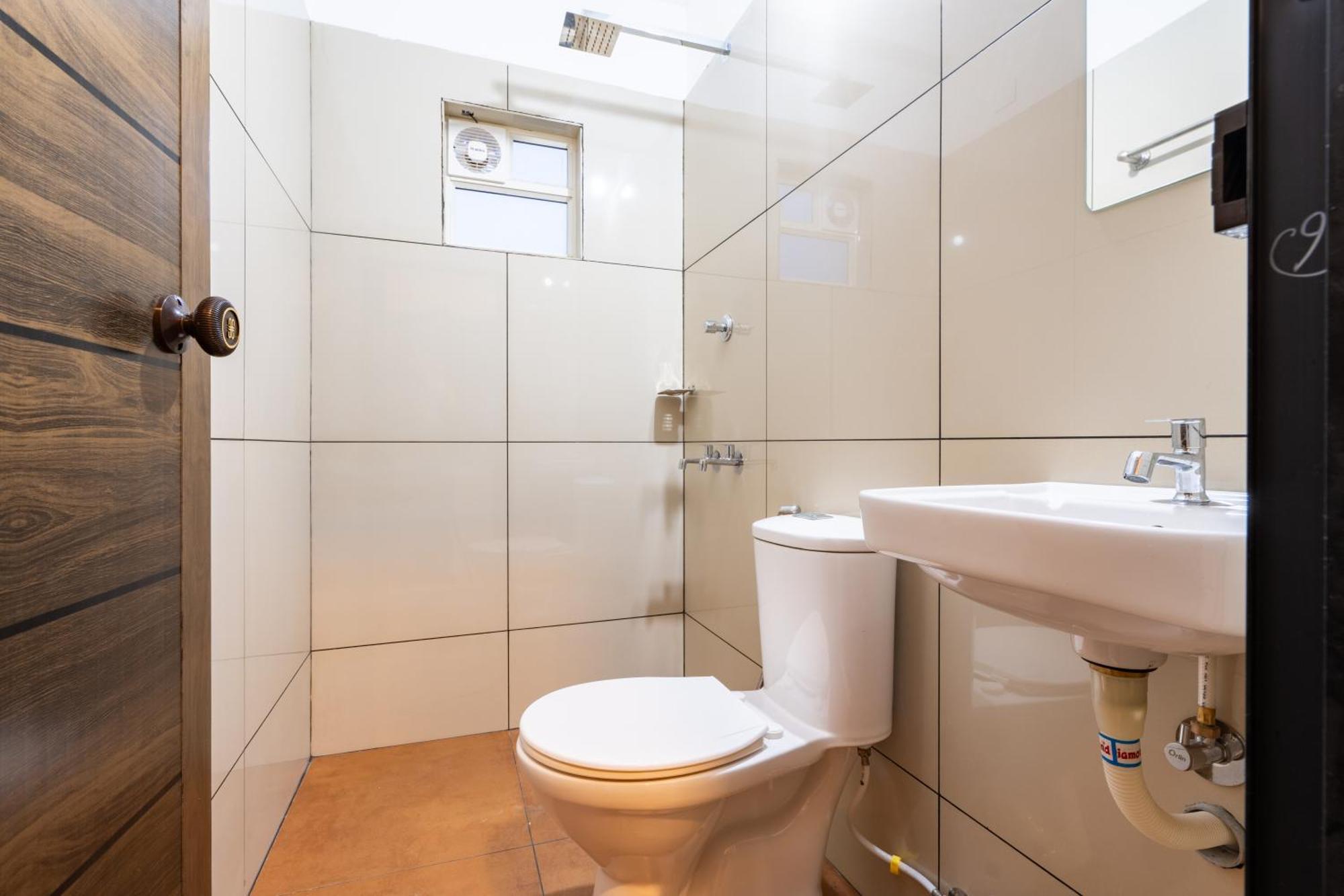 Готель Yaad Residency Kochi Екстер'єр фото