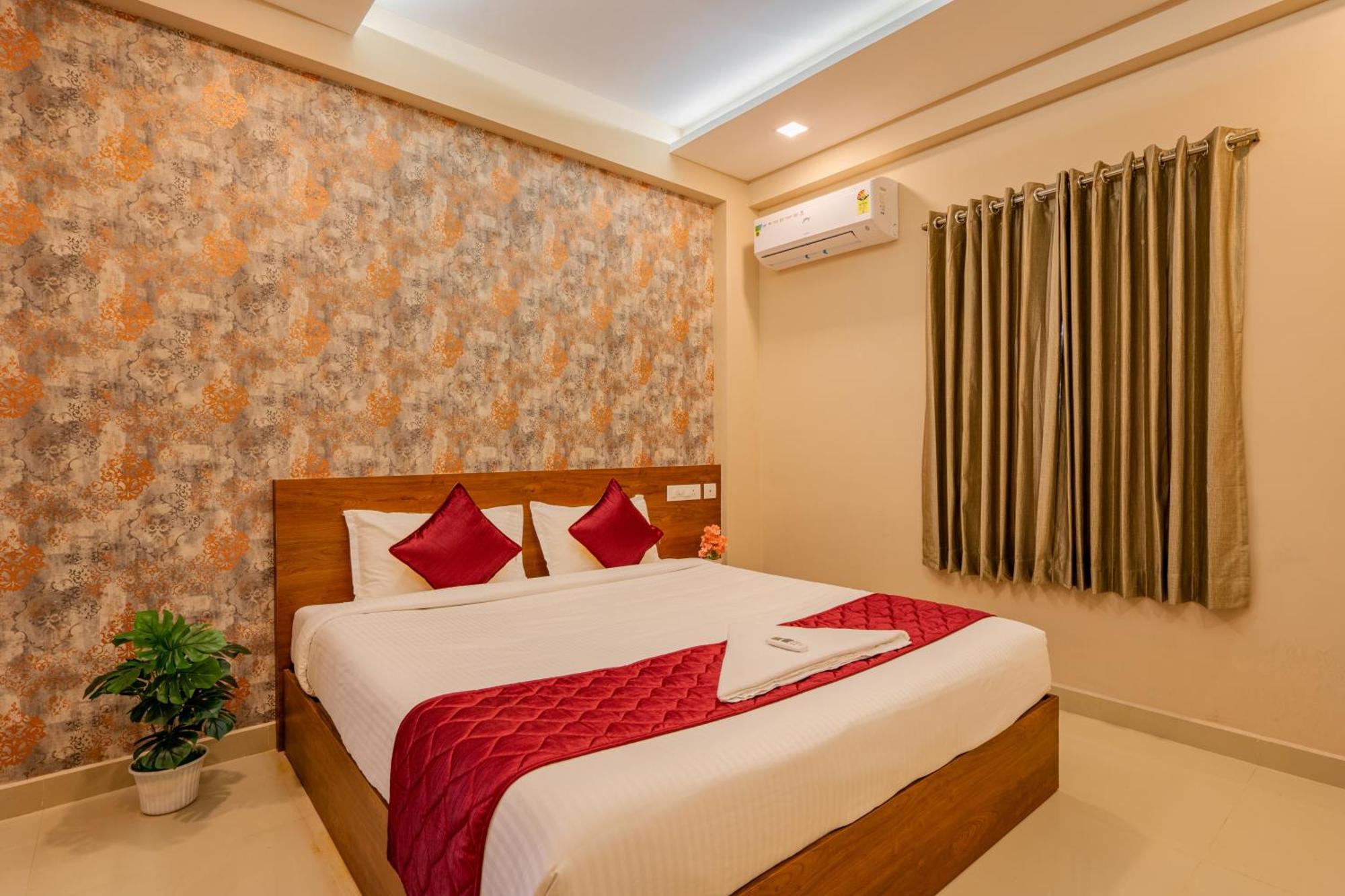 Готель Yaad Residency Kochi Екстер'єр фото