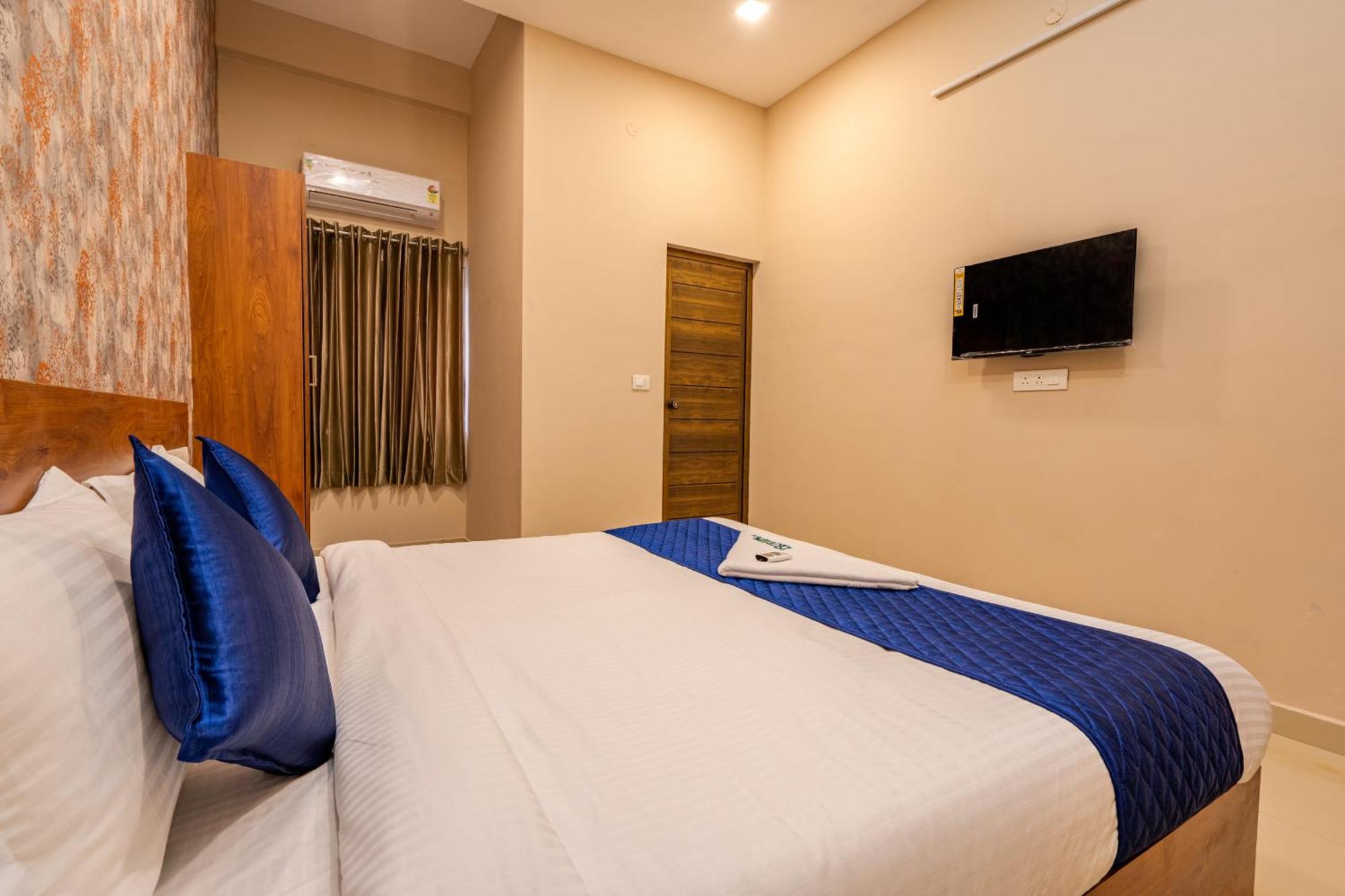 Готель Yaad Residency Kochi Екстер'єр фото