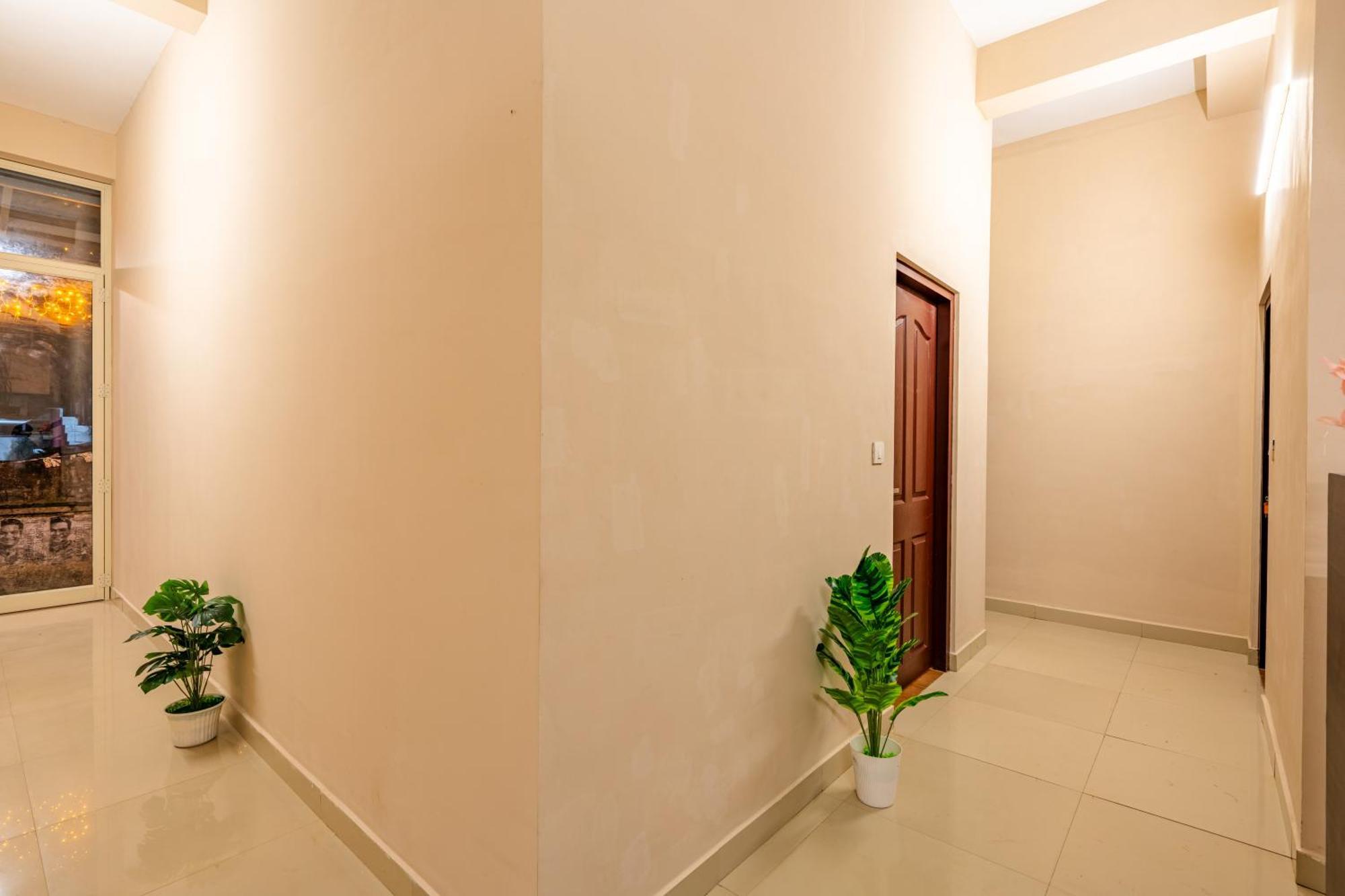 Готель Yaad Residency Kochi Екстер'єр фото